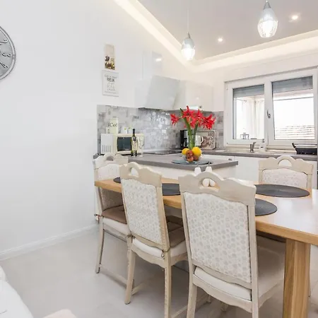 Velika Obala 2 Apartman Bibinje