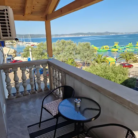 Apartment Velika Obala 2 *